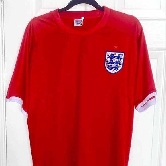 England Red Football Soccer Jersey- Size 2XL - Picture 1 of 4